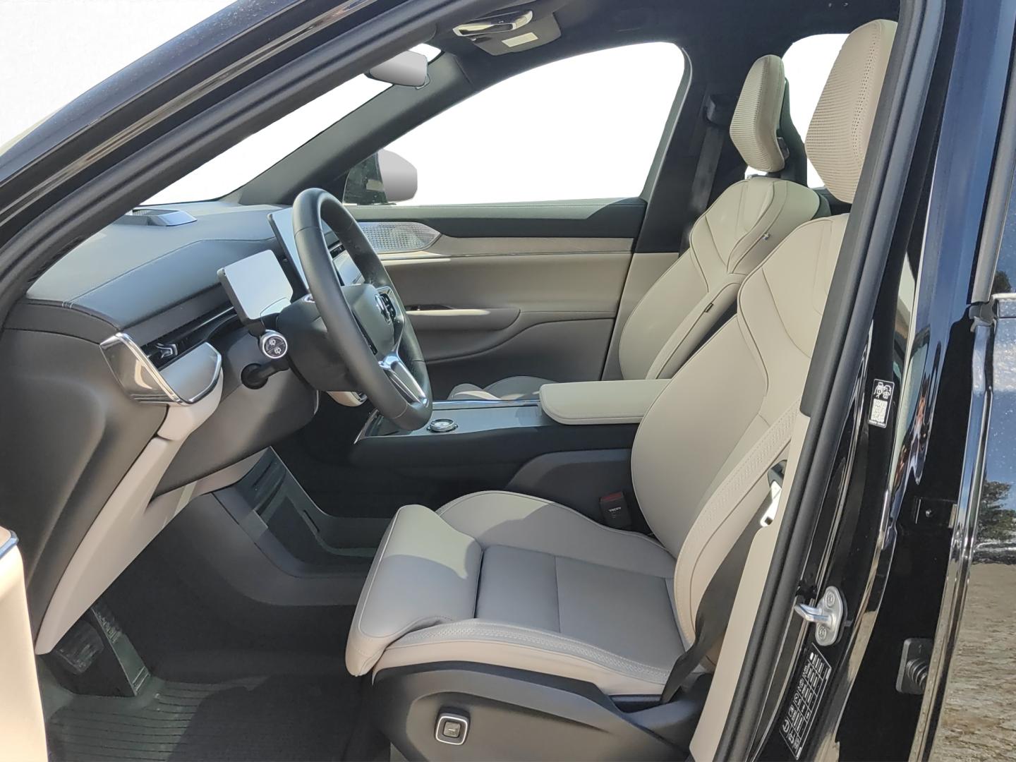 Volvo EX90