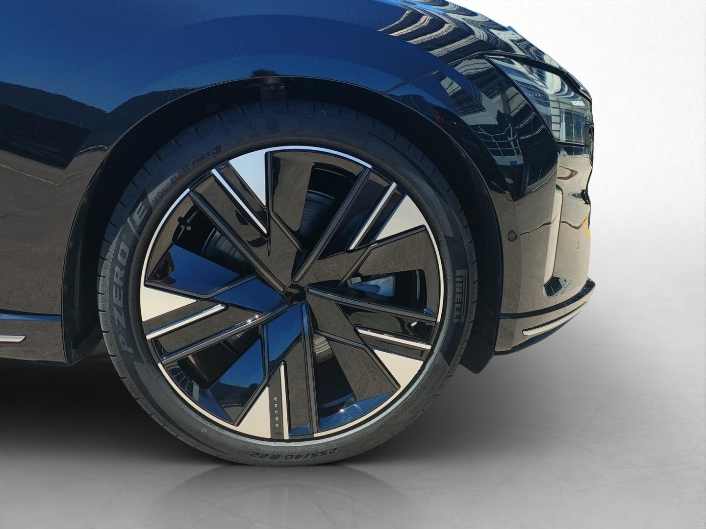 Volvo ES90