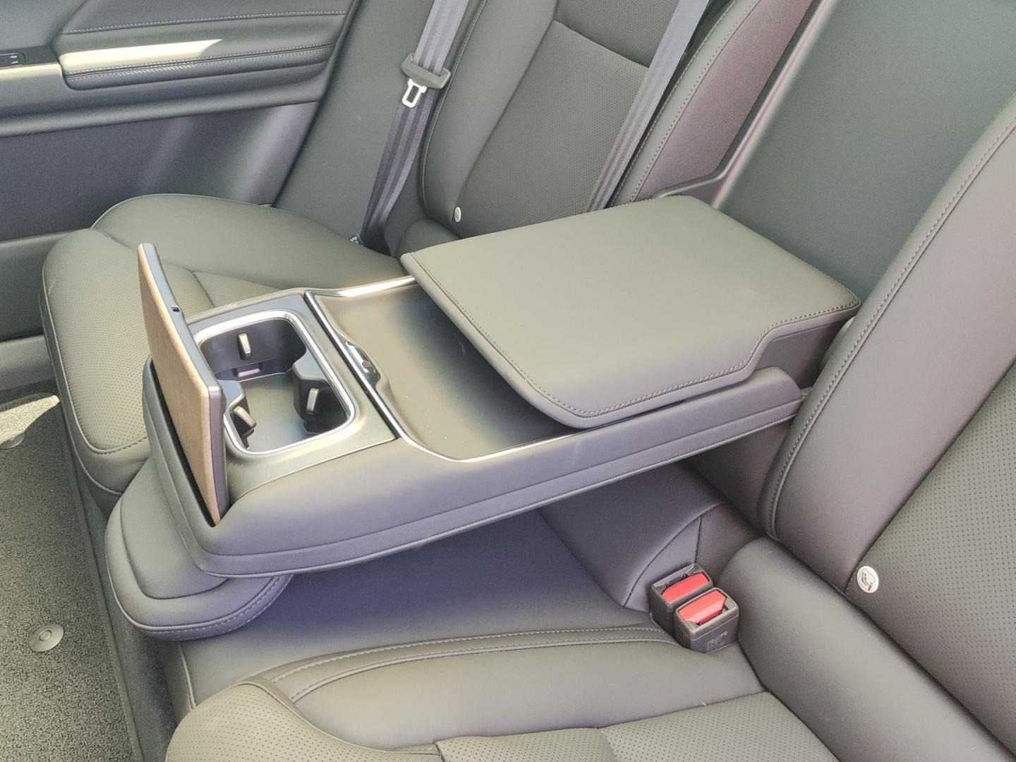 Volvo ES90