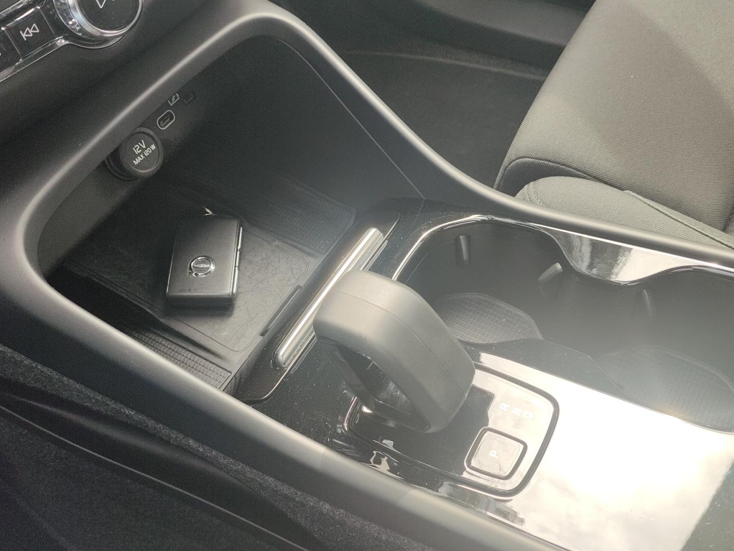 Volvo EX40