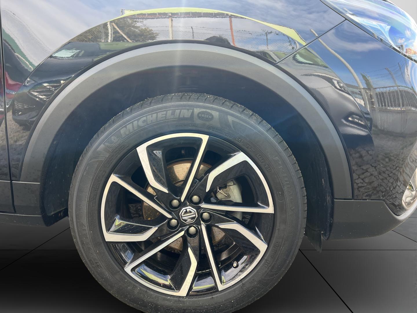 MG ZS