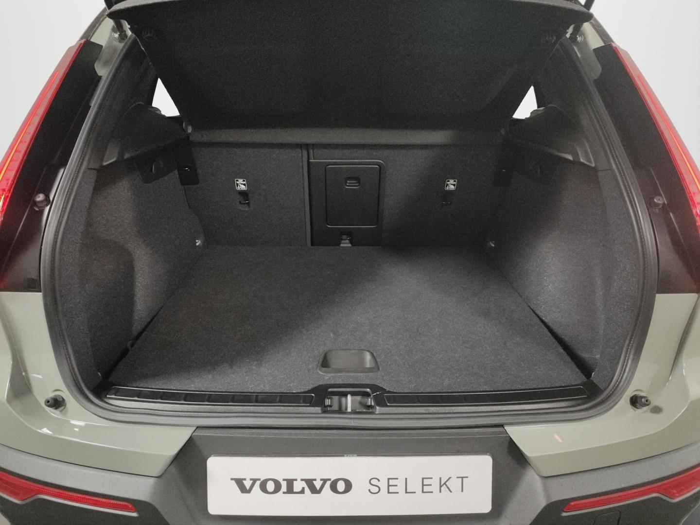 Volvo EX40