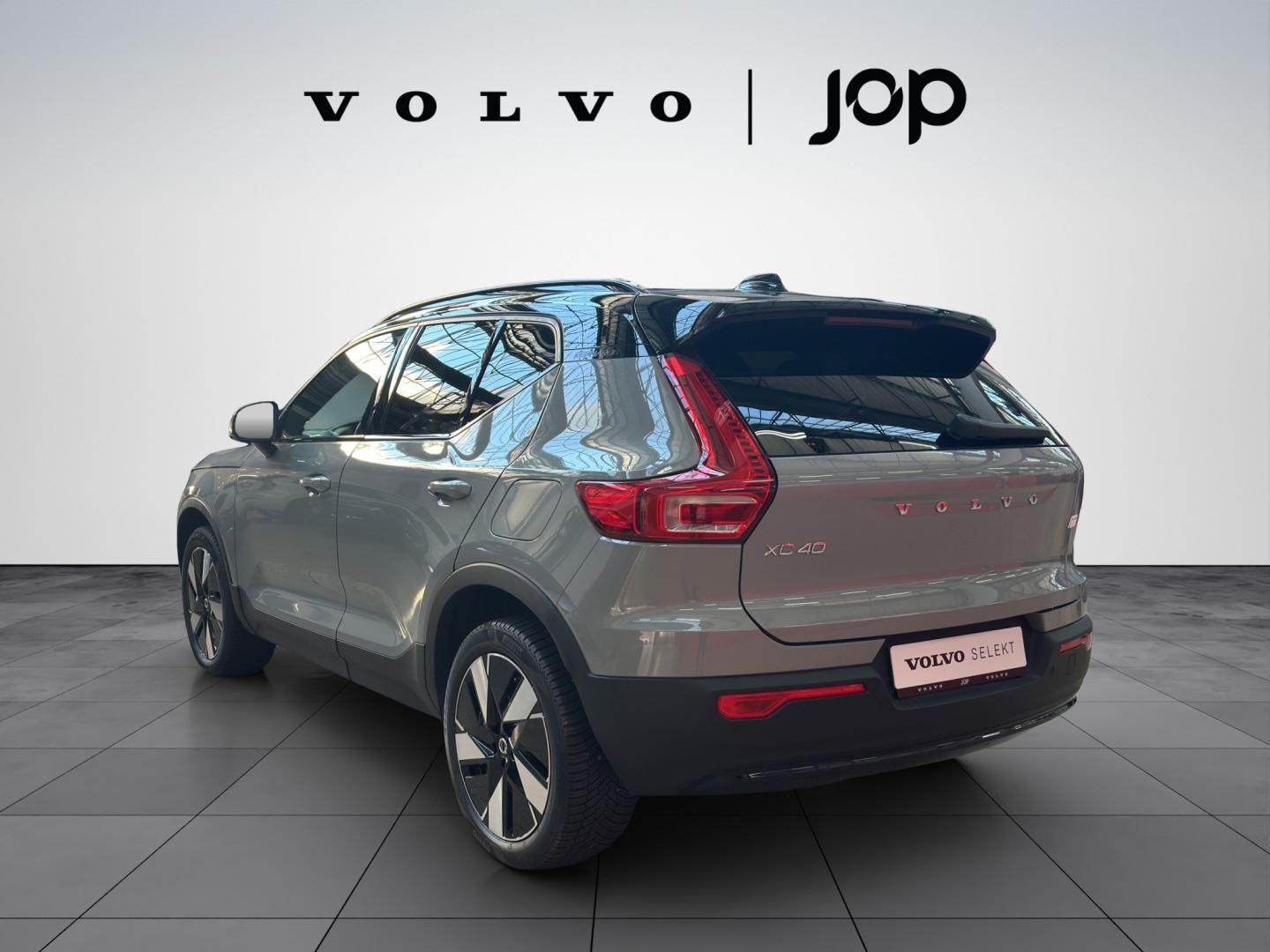 Volvo EX40