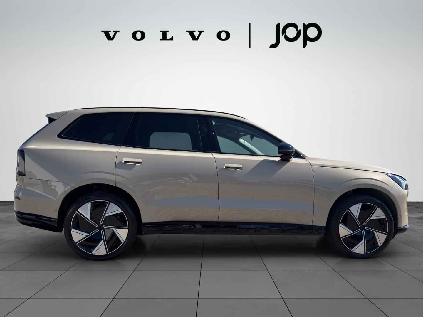 Volvo EX90